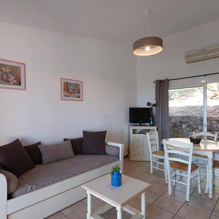 Marina Di Santa Giulia Apartment