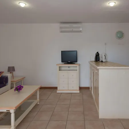 Marina Di Santa Giulia Apartment *