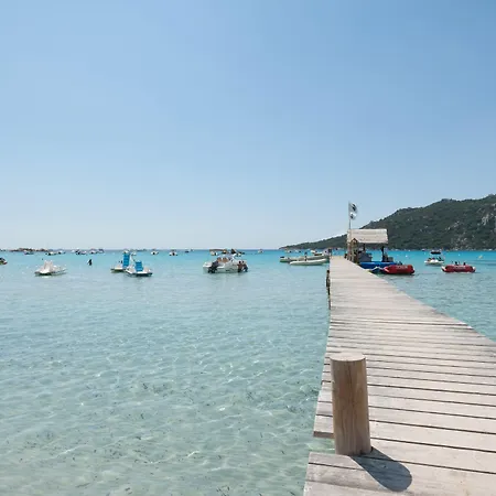 Marina Di Santa Giulia * פורטו-וישיו