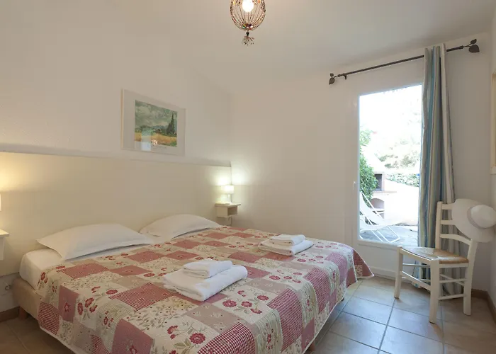 Marina Di Santa Giulia Apartment *