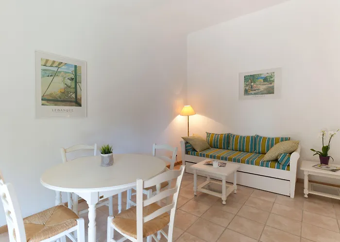 Marina Di Santa Giulia Апартаменты Порто-Веккьо